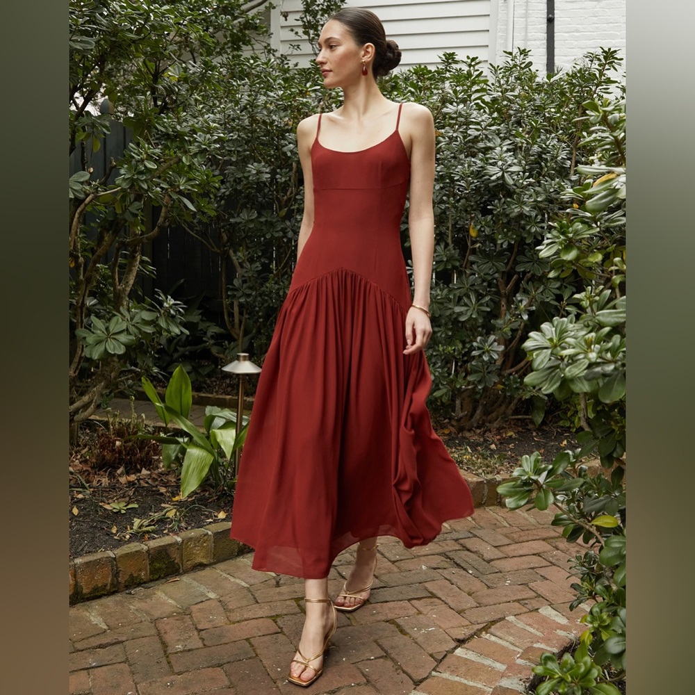 Few Moda/o.p.t. "Fenna" rust red drop waist midi dress